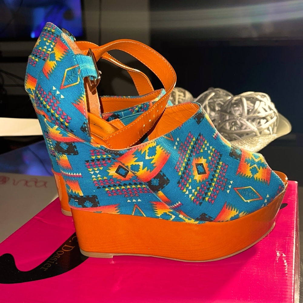 Women’s Aztec Print Wedge